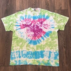 Tie Dye Heart Gildan Cotton Shirt Size XL